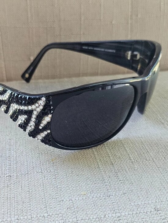 Jimmy Crystal New York Women Sunglasses GL838 Made w/ Swarovski Element Shades main image 5